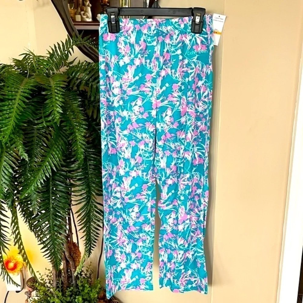 Brand New Calvin Klein 2-Piece Pajama Set Tropical Floral Flame Resistant Sleep